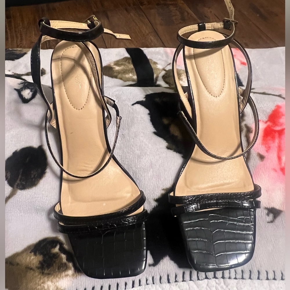 Women’s alligator print black heeled ankle strap sandal